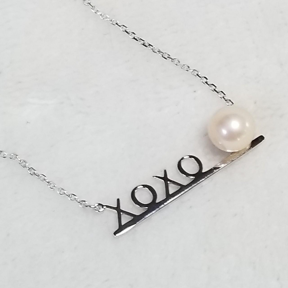 NWT Vantel Pearls XOXO Silver Necklace w/ Fresh water pearl